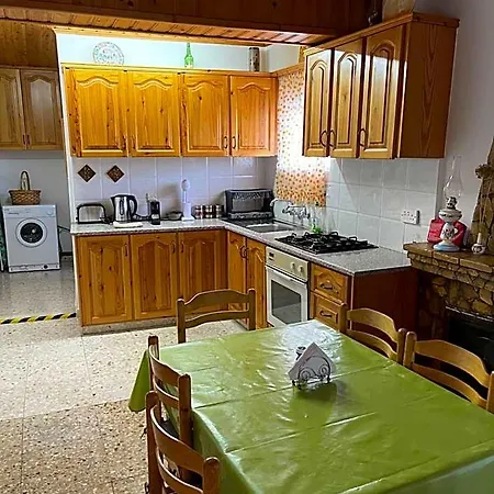 Village Hotel 4*