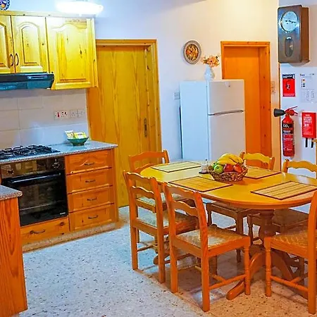 Village Ξενοδοχείο